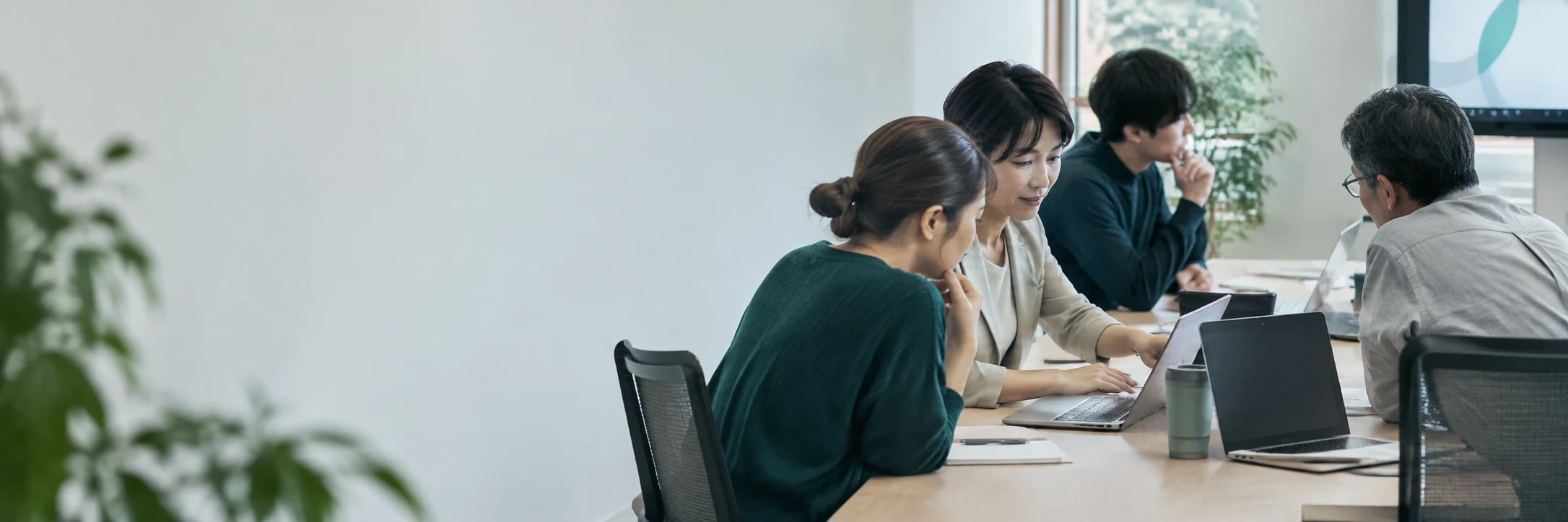 社員が普段の業務を題材に講師と演習する様子